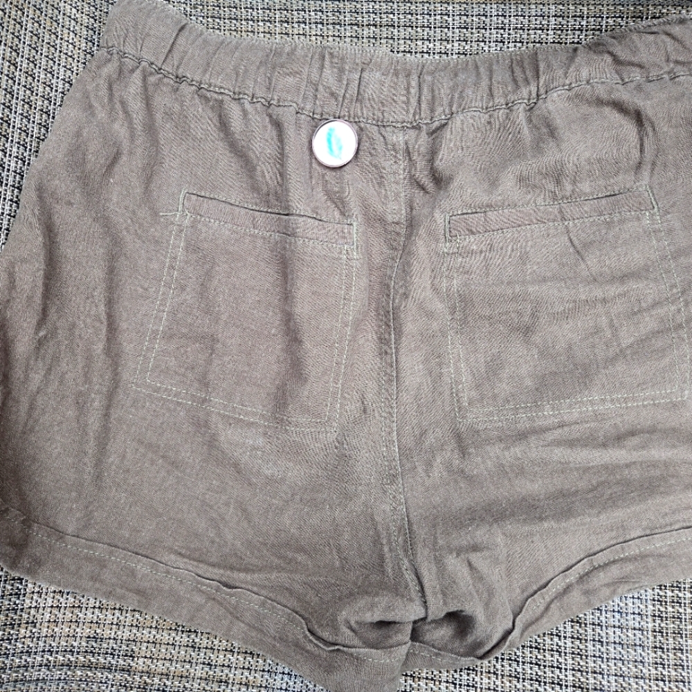 Reitmans High Waist Olive Shorts with Soft Fabric